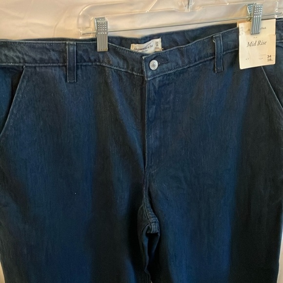 Abercrombie & Fitch: Women’s Mid Rise Wide Leg Jeans- Dark Blue- size 34 (18L) - Picture 1 of 11